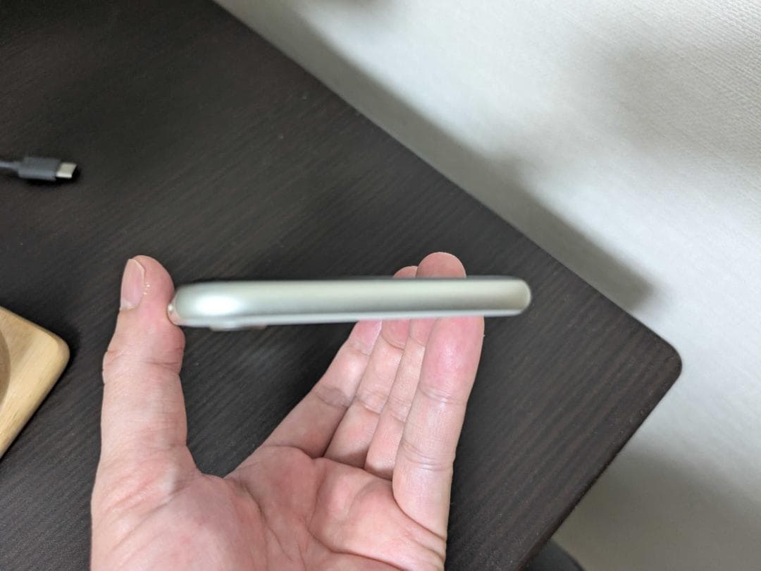 Apple iPhone SE (第3世代) 本体