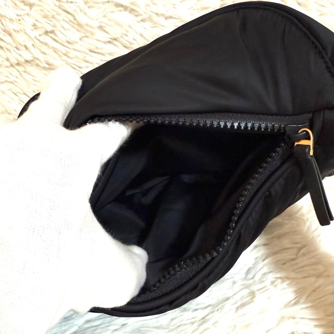 極美品✨ トリーバーチ ボディバッグ ナイロン キルティング 黒 パッファ