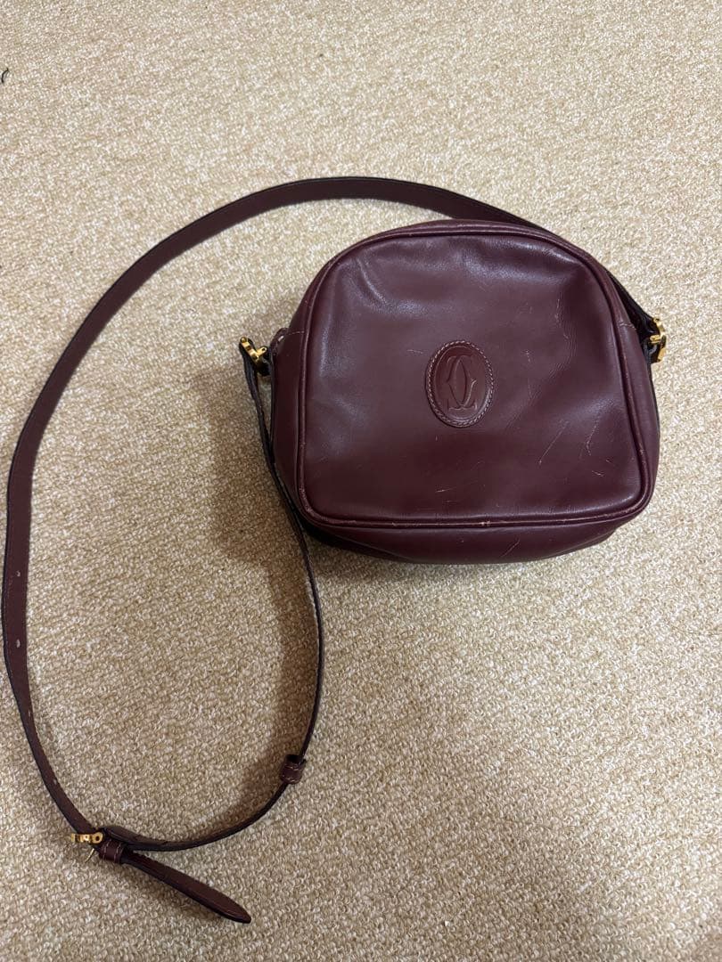 カルティエ ヴィンテージ マストライン ロゴ レザー ミニ ショルダーバッグ