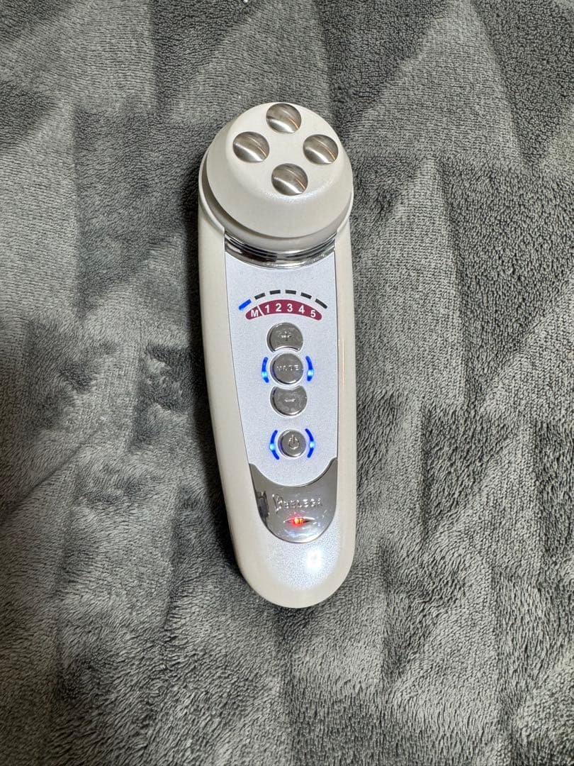 【値下げ中】Cell Cure 4T Plus 美顔器