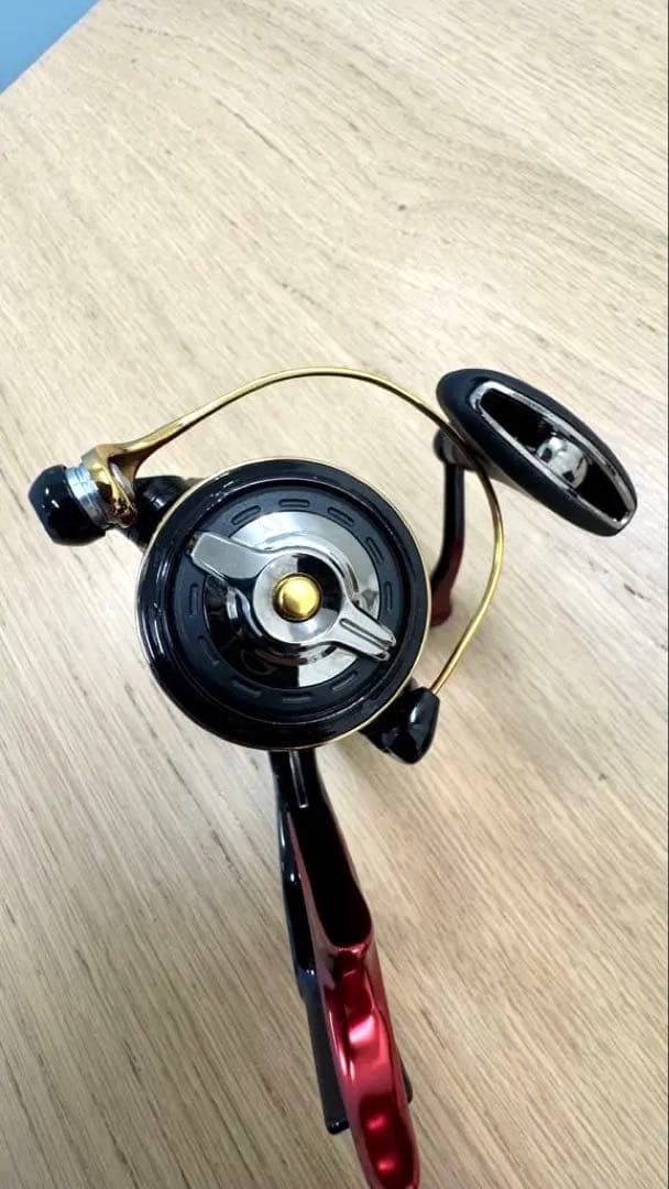 「美品」BB-Xハイパーフォース20 C2000DXG 磯釣り フカセ釣り