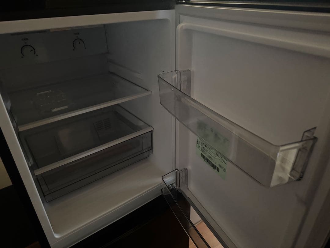 ブラック冷蔵庫 調整可能棚付き