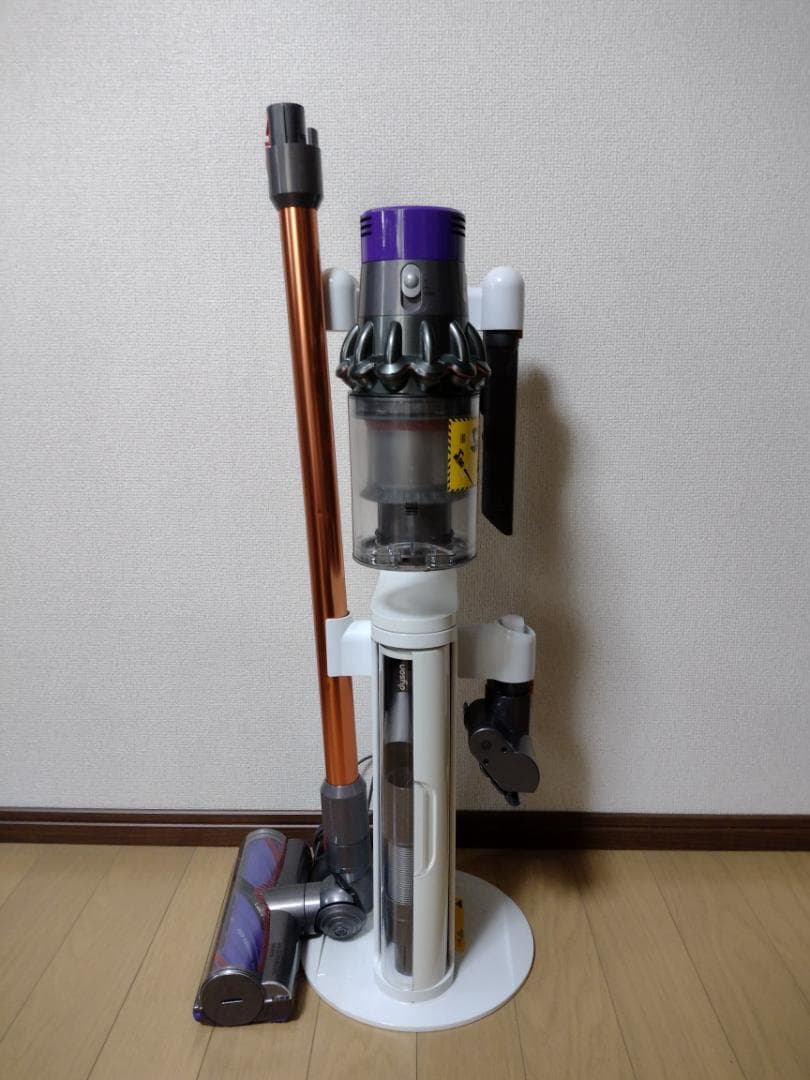 ダイソン★掃除機★V10★ＳV12★バッテリー新品同等★スタンド付き★1