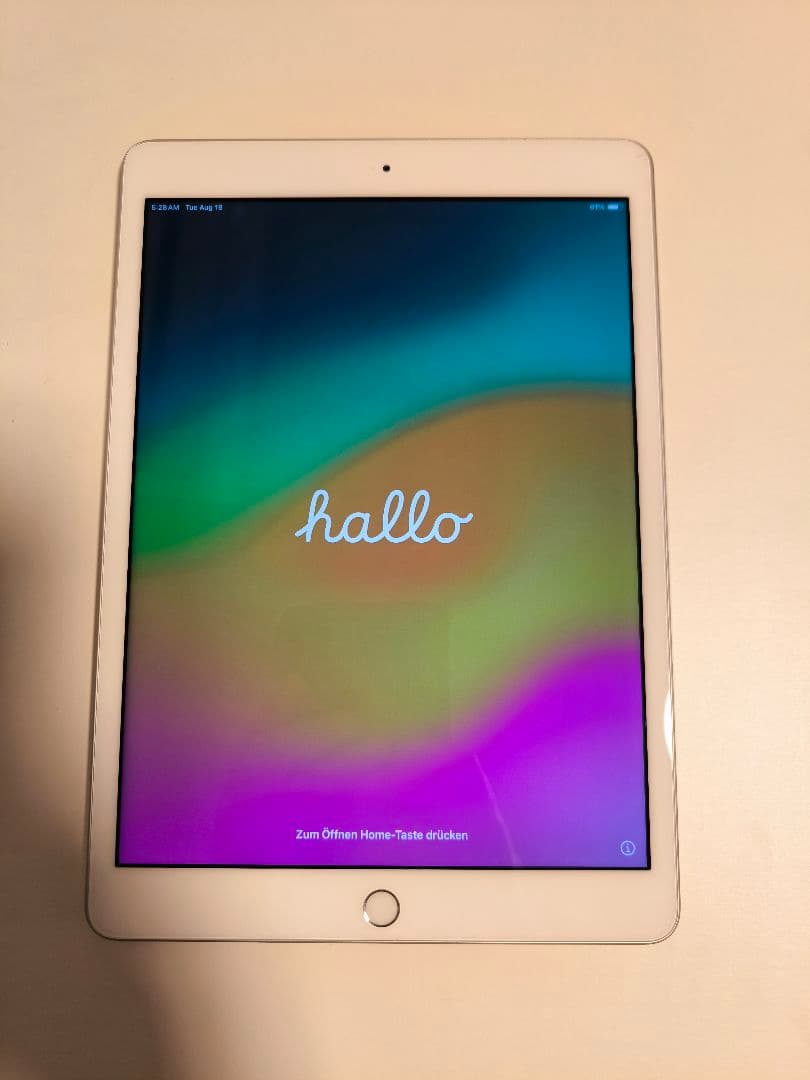 Apple iPad 第8世代Wi-Fiモデル32GB 箱付き