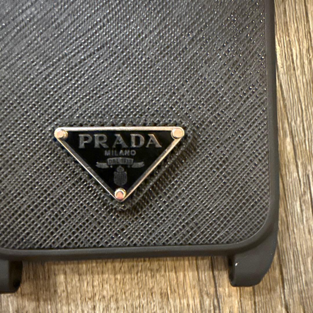 Prada iPhone 16 Pro Max ケース
