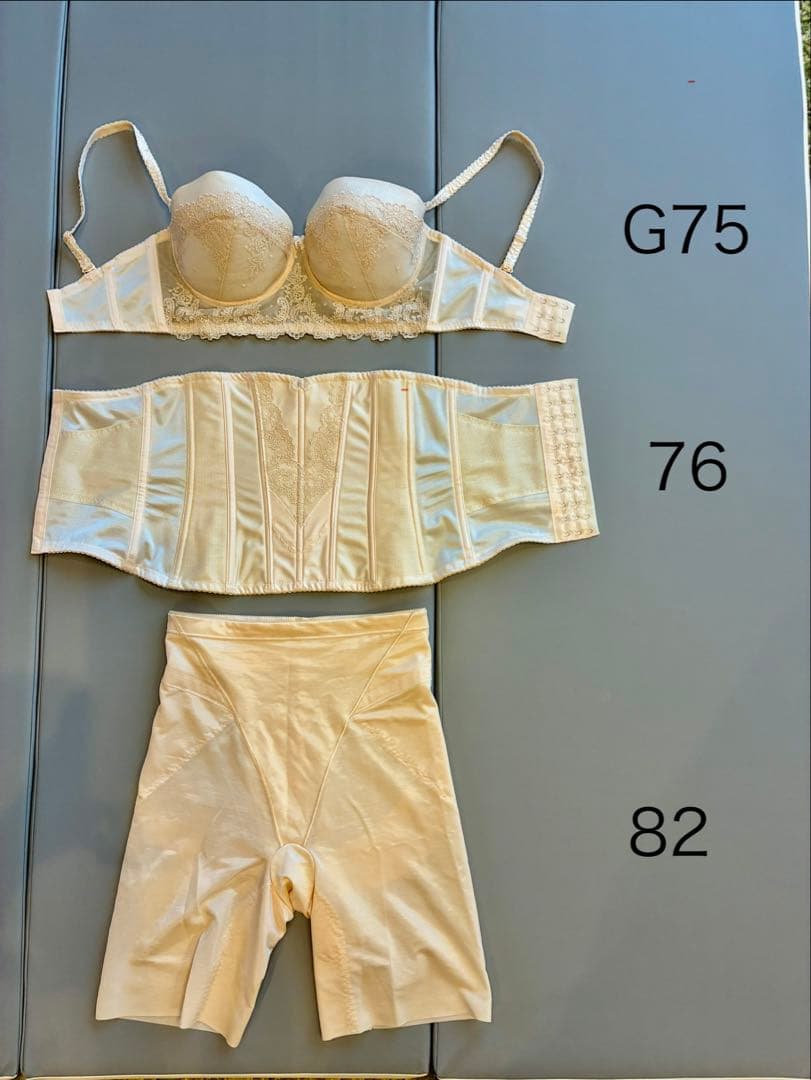 FOUR SIS & CO. ブライダルインナー G75 76 82 3点セット