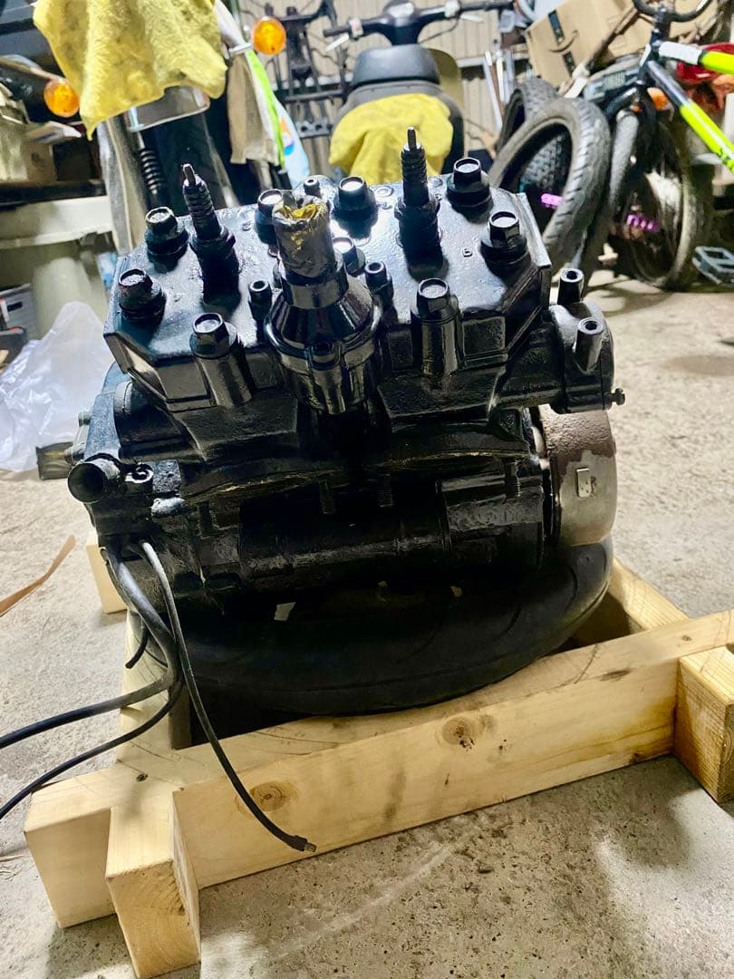 買いますくんRZ250R 29L エンジン本体 クランキングOK ベース