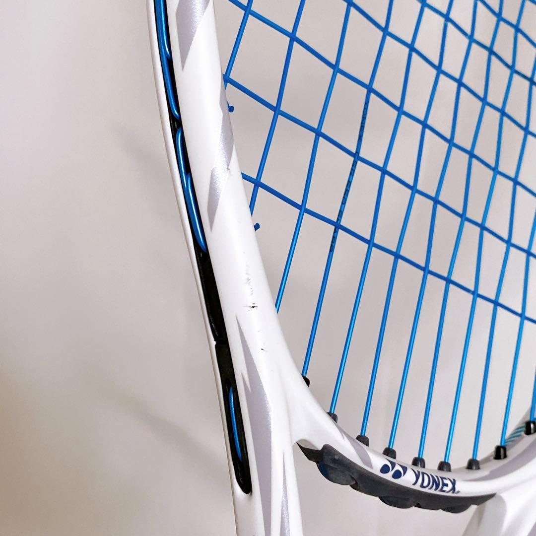美品　YONEX ヨネックス　VOLTRAGE5V ボルトレイジ5V ホワイト