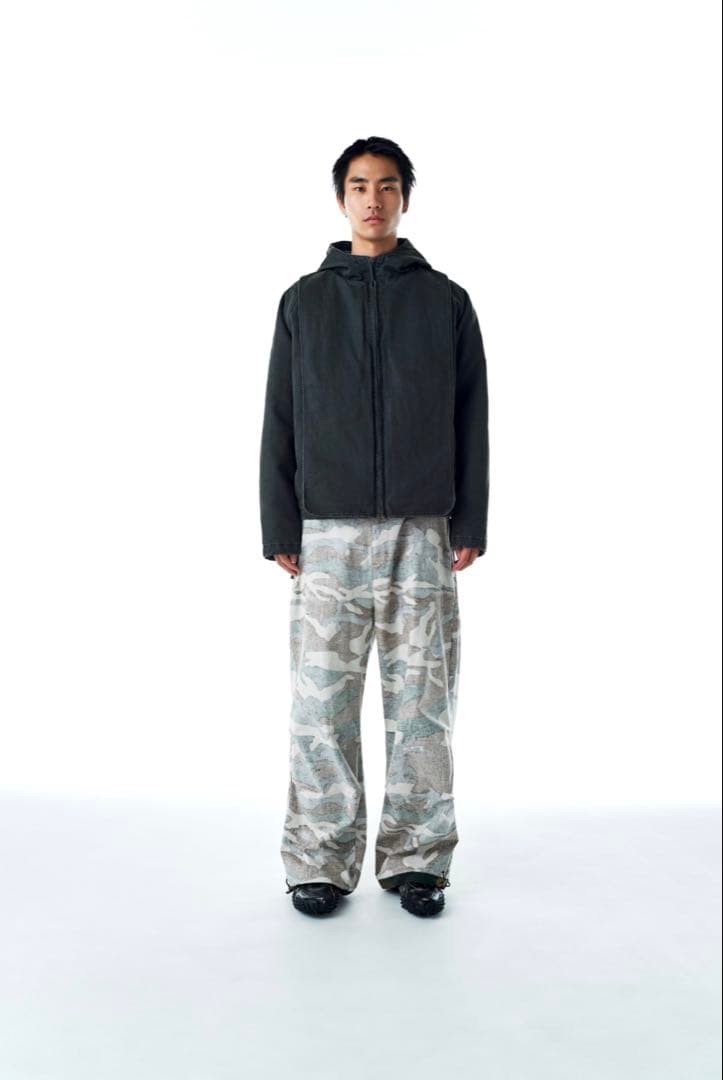 GADID ANONIEM カーゴパンツ レイチェル着用