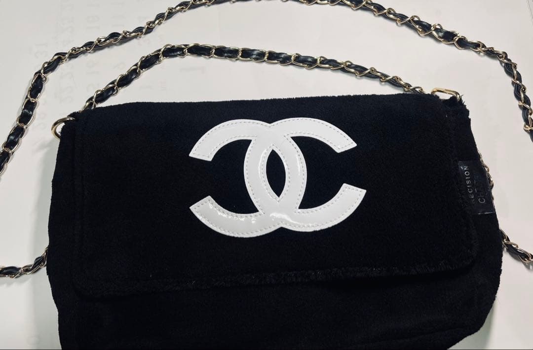 CHANEL ブラック ノベルティ　ショルダーバッグ