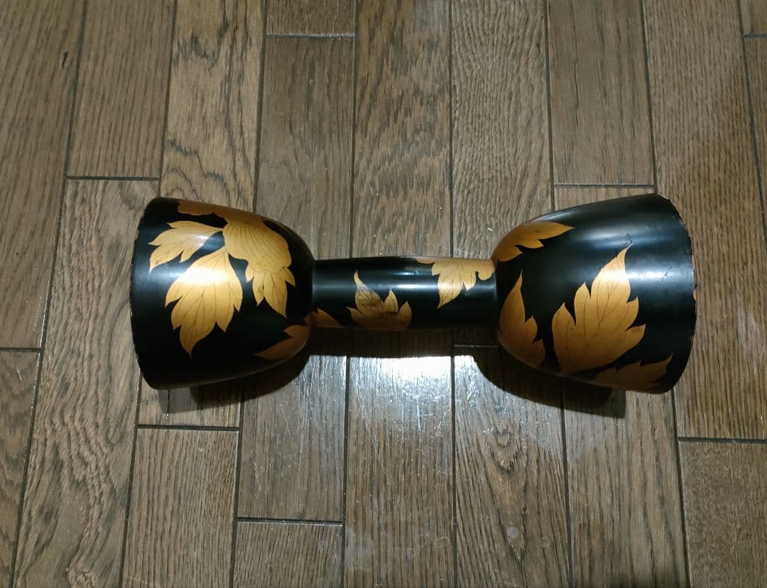 小鼓 皮2枚 胴2つ 紐2組 箱