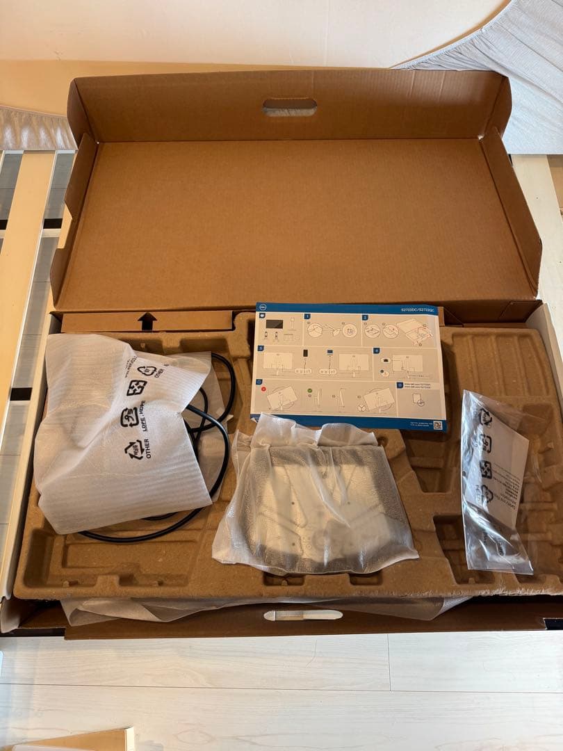 DELL S2722QCスタンドモニター USB-C接続