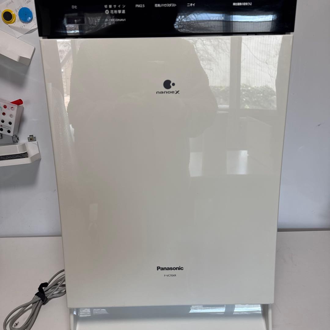 Panasonic 加湿空気清浄機ナノイーX（2018年製）F-VC70XR-W