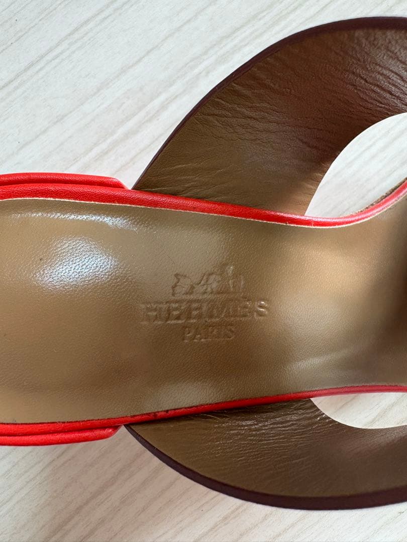 【美品】Hermès ルージュ系オープントゥサンダル
