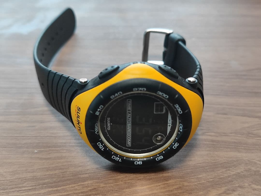 SUUNTO VECTOR 腕時計【未使用品】