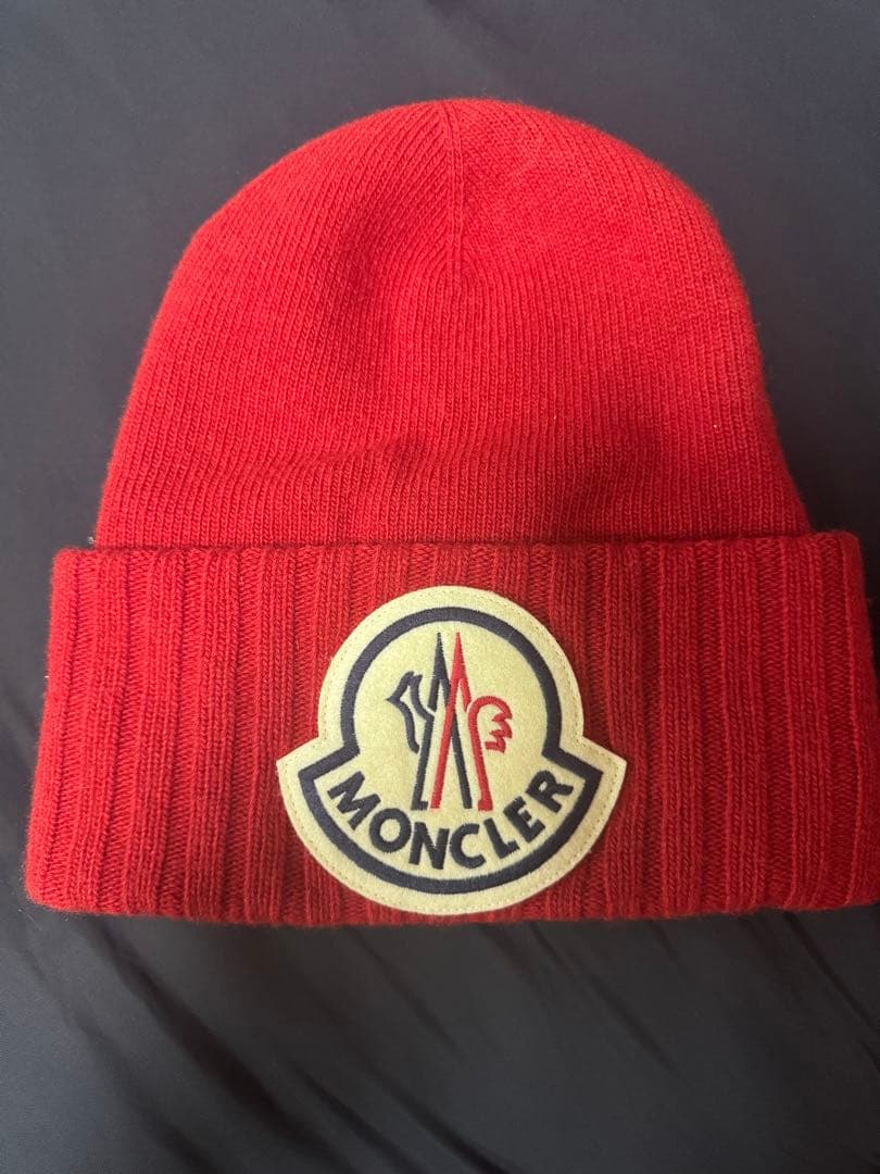 てるてる坊主 MONCLER 赤 ニット帽
