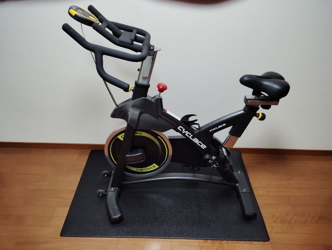 cyclaceフィットネスバイクブラック