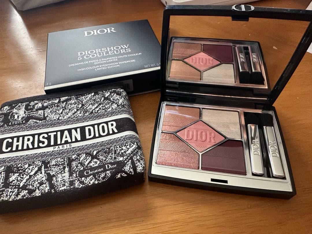 最終値下げDior ディオールショウサンククルール アイシャドウ 983 限定品