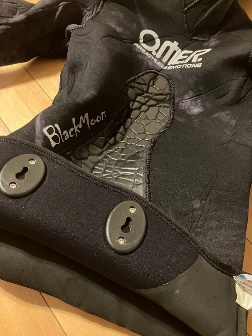 Omarウェットスーツ ブラックムーン 魚突き　スピアフィッシング