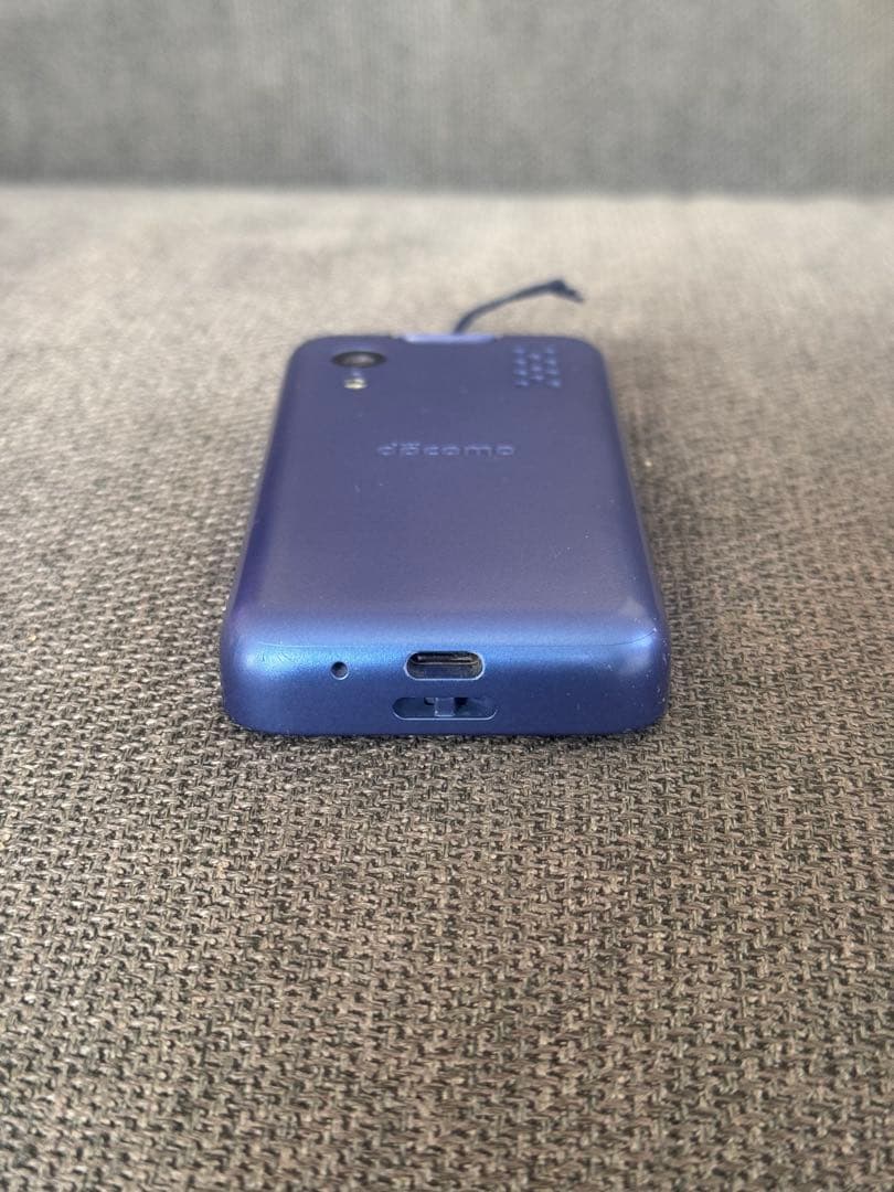 docomo キッズ携帯　KY-41C 青色 本体 透明ケース　首ひも付き