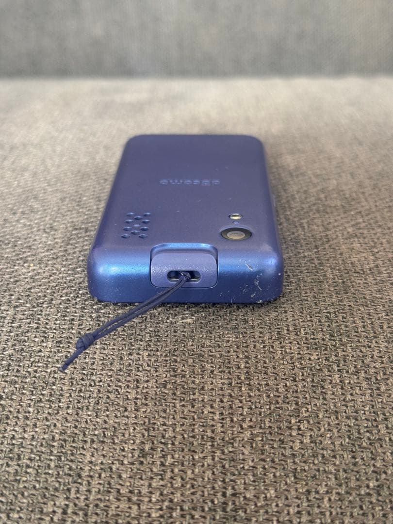 docomo キッズ携帯　KY-41C 青色 本体 透明ケース　首ひも付き