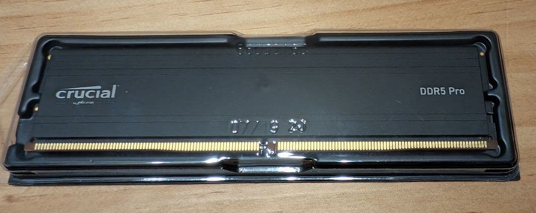 CRUCIAL PRO 32G DDR5-5600 メモリ