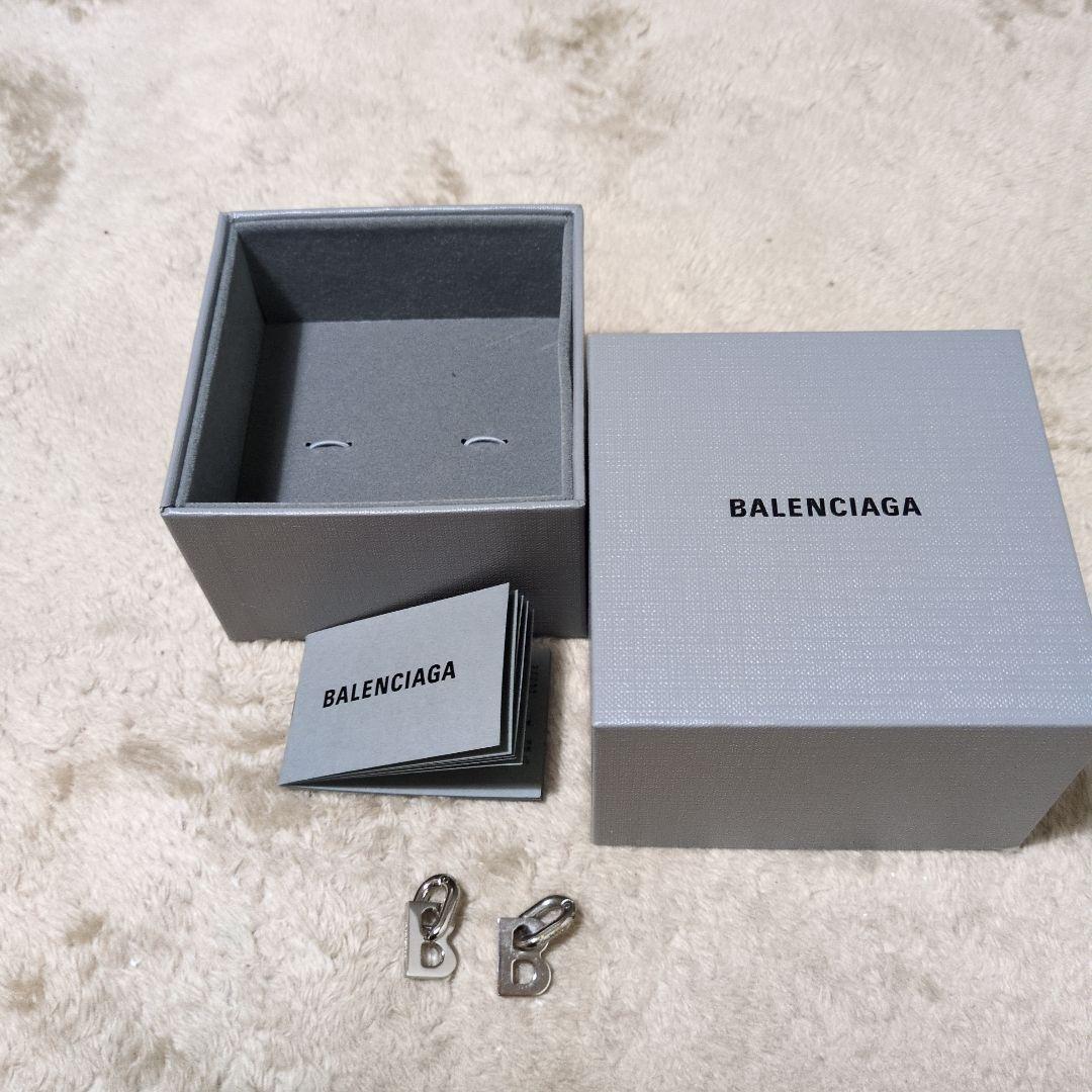 BALENCIAGA Bロゴ ピアス(両耳用)
