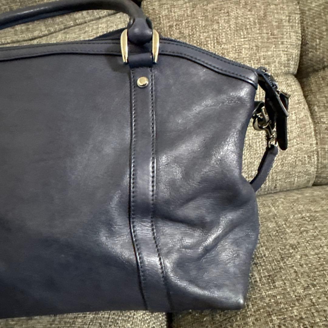 GUCCI ネイビー レザー バッグ