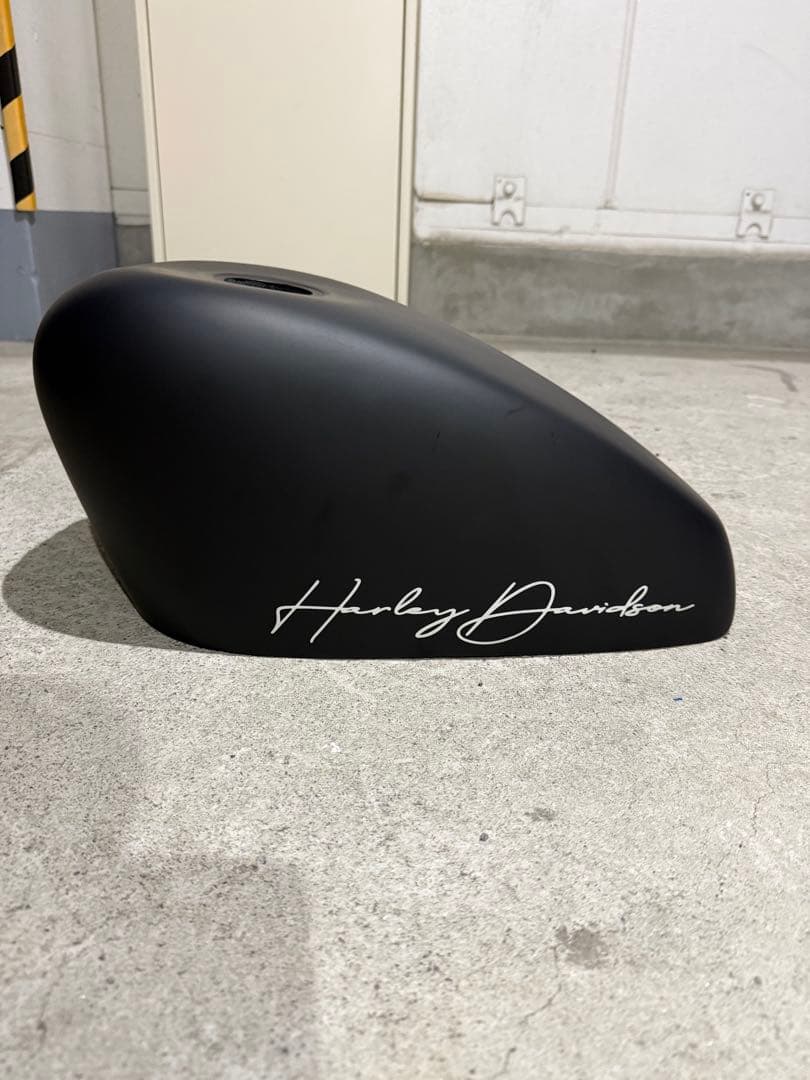 Harley Davidson マットブラックタンクカバー