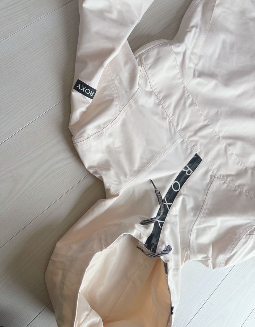 ROXY スキーウェア　スノボー　上のみ　美品　Mサイズ