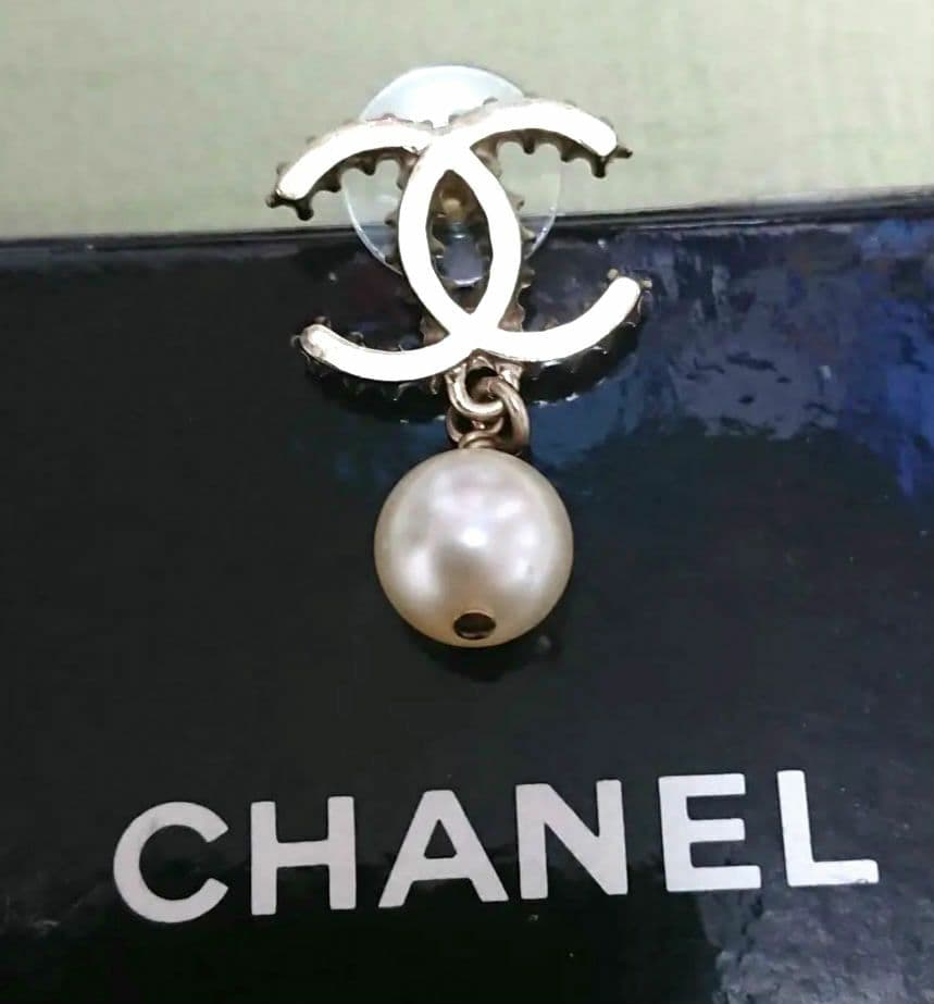 美品♥️ CHANEL♥️ ココマーク パール ピアス 片耳用 ✨