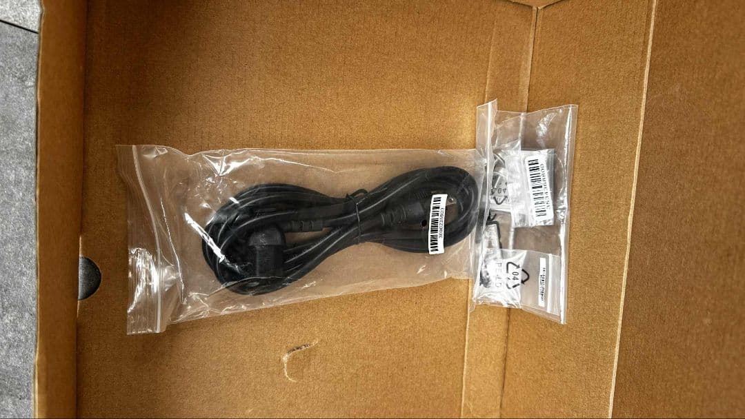 箱付き レイヤー2 Giga PoE スマートスイッチ