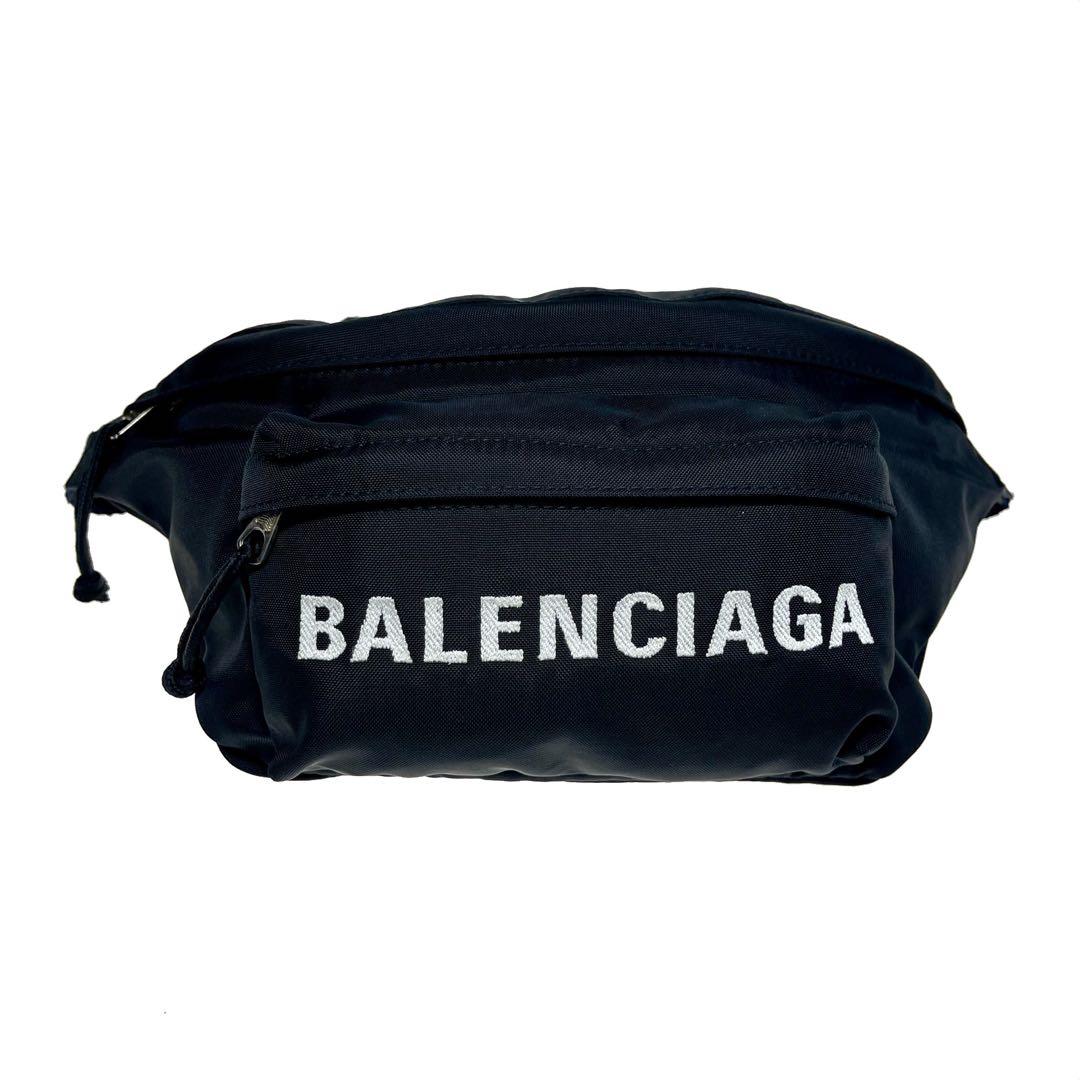 極美品　BALENCIAGA ボディバッグ エクスプローラー ロゴ刺繍　a379