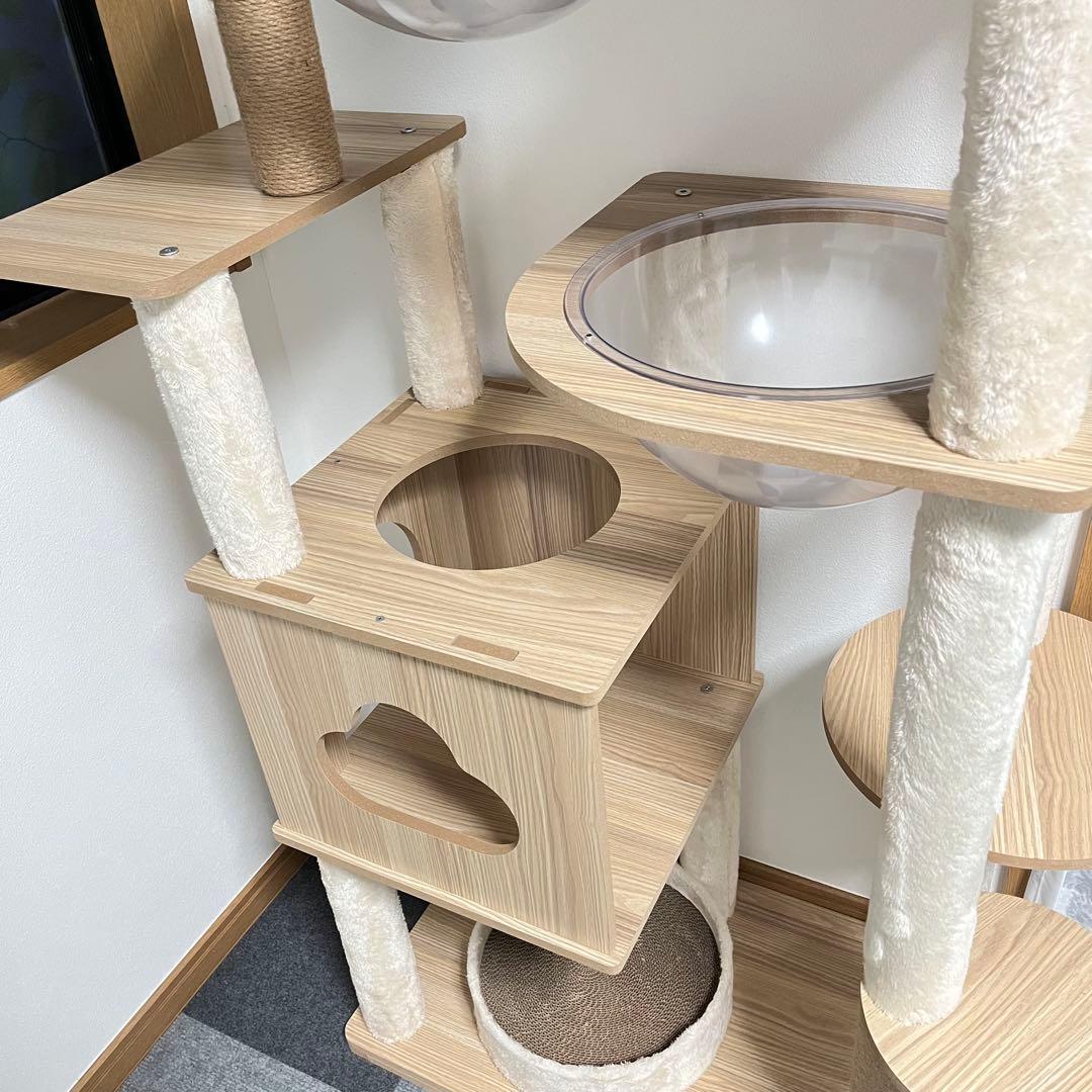 【美品】キャットタワー　木製　ナチュラル　ベージュ　宇宙船　据え置き型