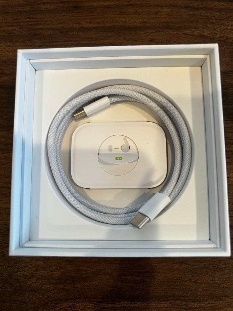 超美品　AirPods Pro 第2世代 本体 充電ケース USB-Cケーブル付