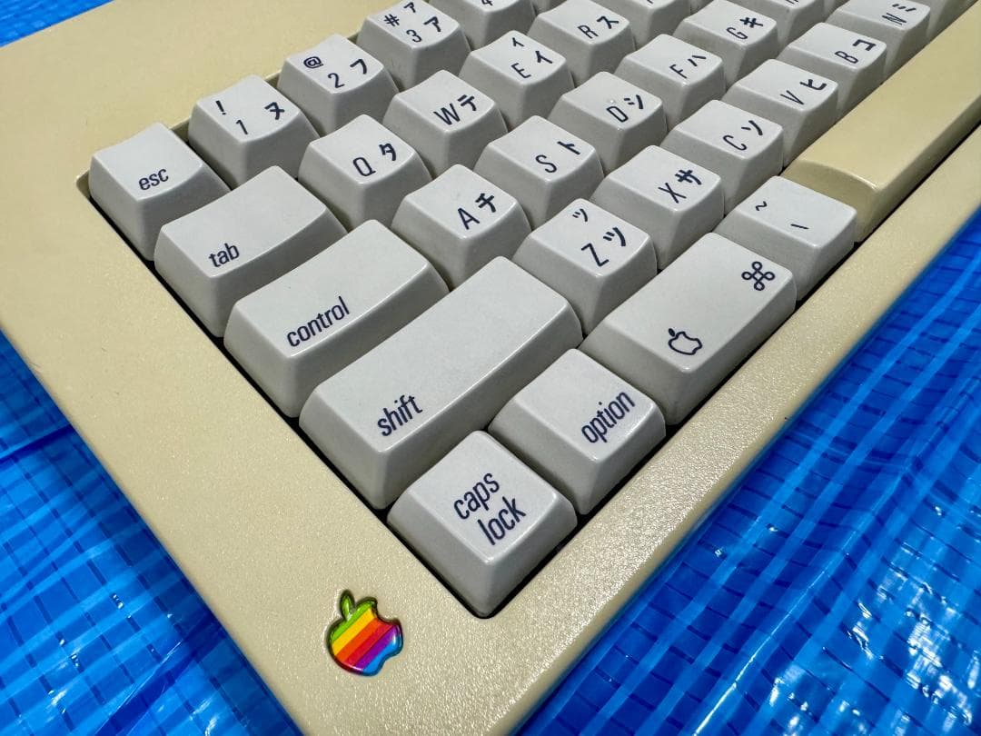 Mac Color ClassicII + 外付MOドライブ + メカニカルキー