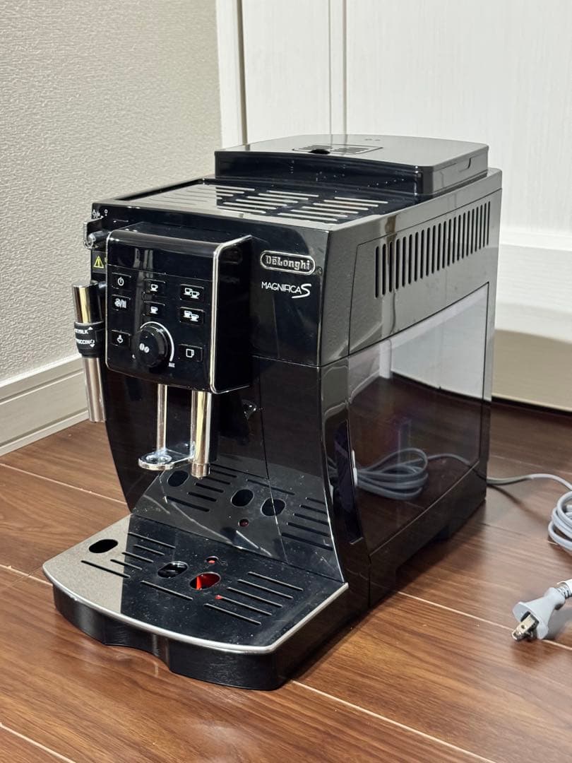 De'Longhi Magnifica S コンパクト全自動エスプレッソマシン