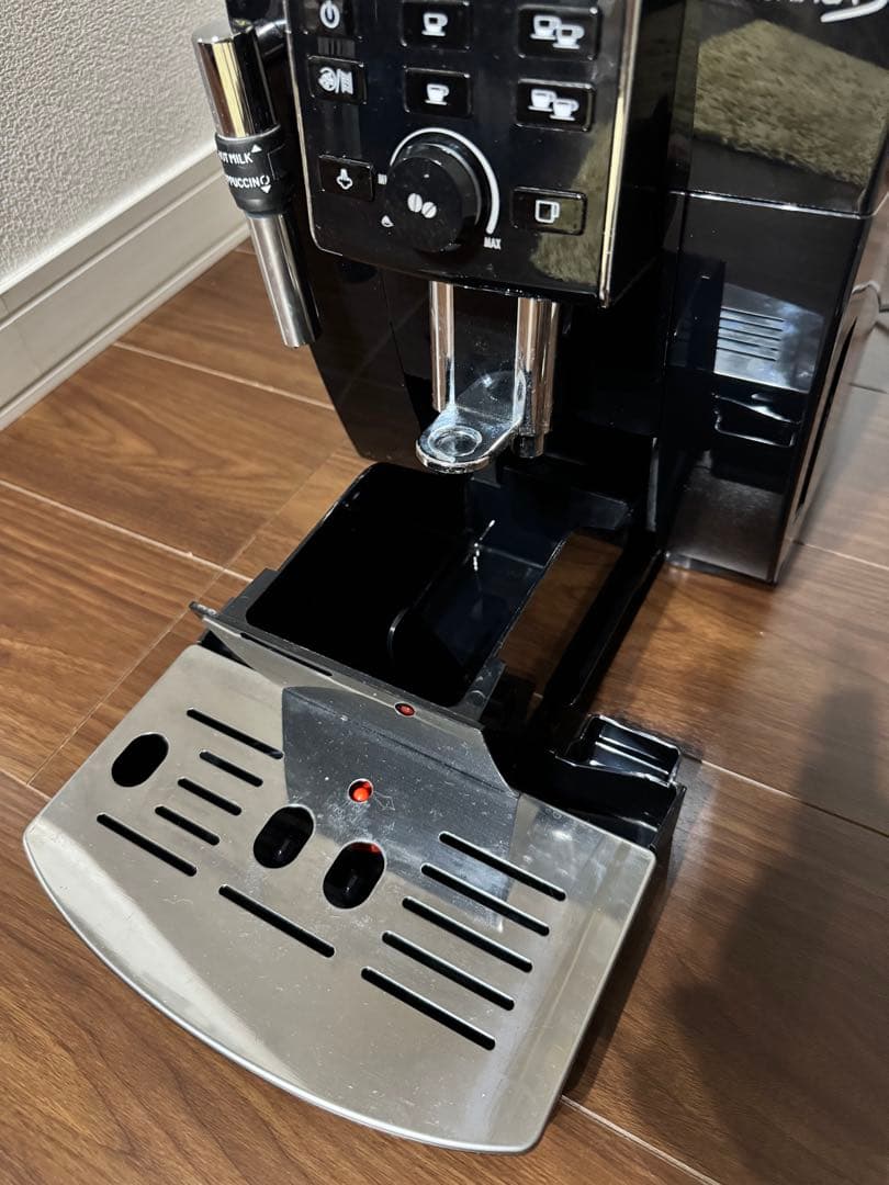 De'Longhi Magnifica S コンパクト全自動エスプレッソマシン