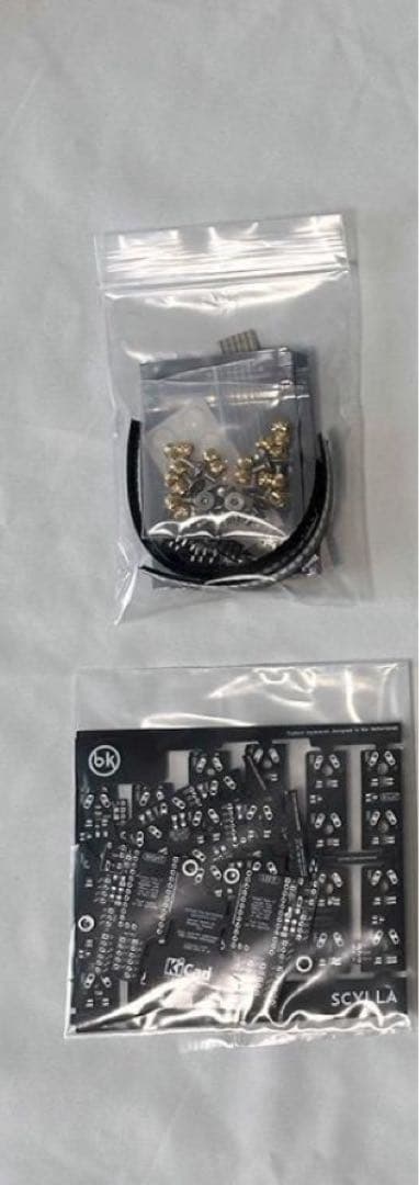 bastard keyboards Scylla PCBとパーツ類とケース