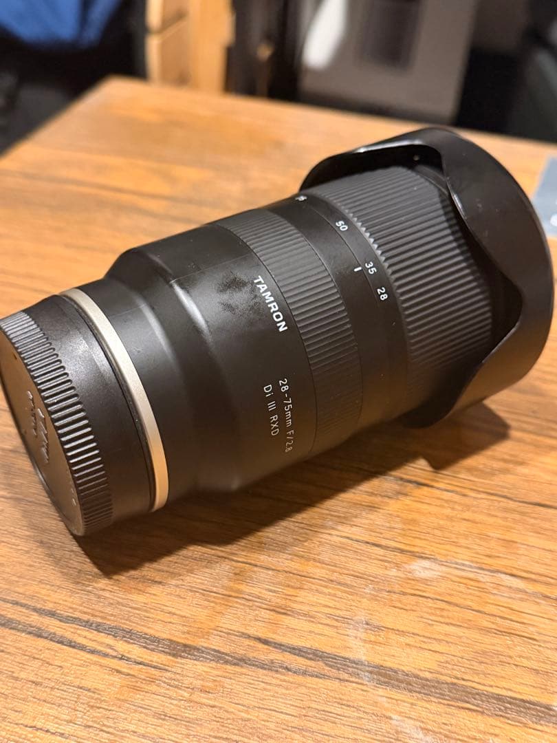 Tamron 28-75mm F2.8 Di III RXDレンズ