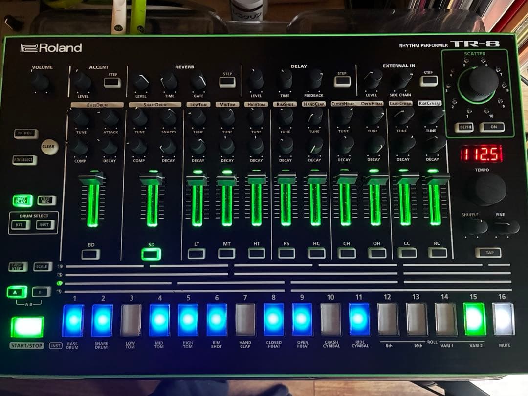 【極美品・完品】Roland TR-8 AIRA プロ仕様データ入