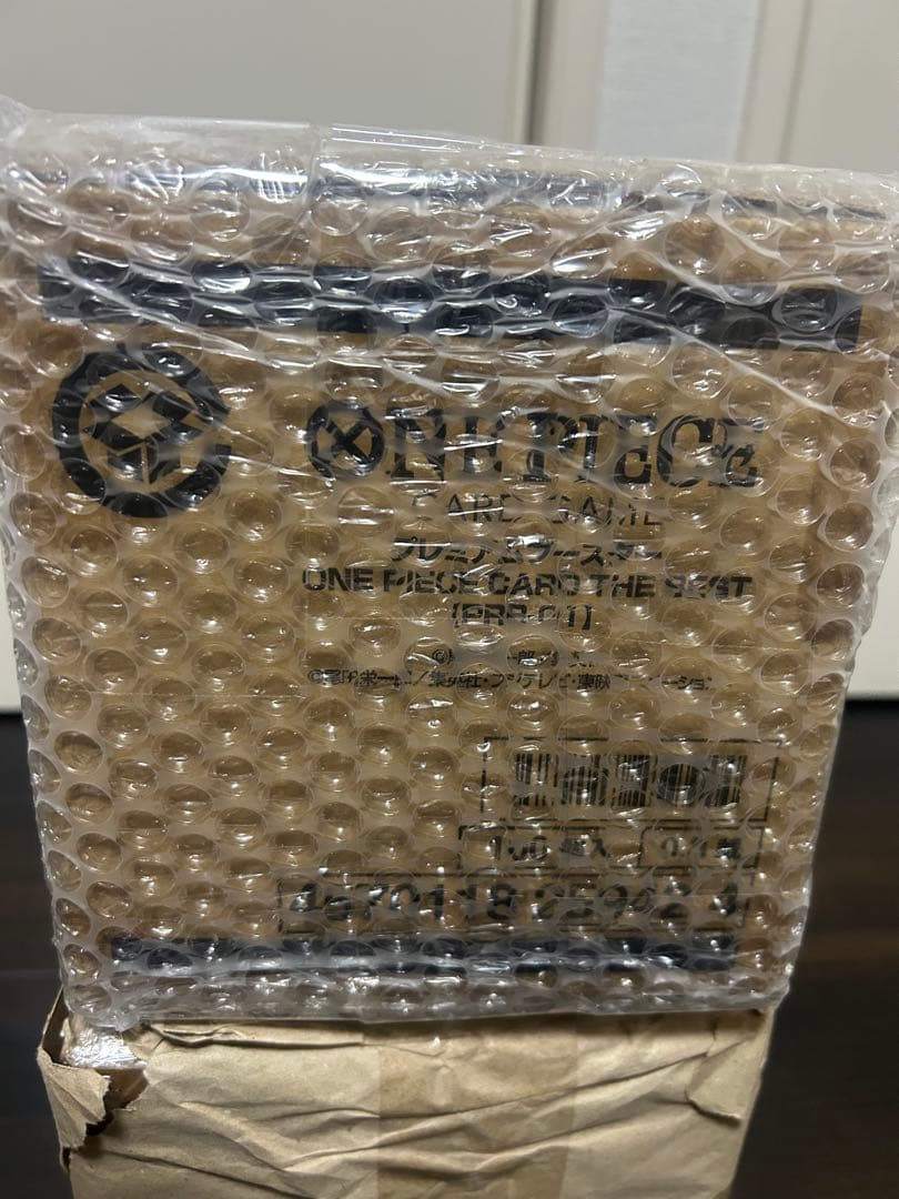 ワンピースカード　未開封プレミアムブースター４カートン