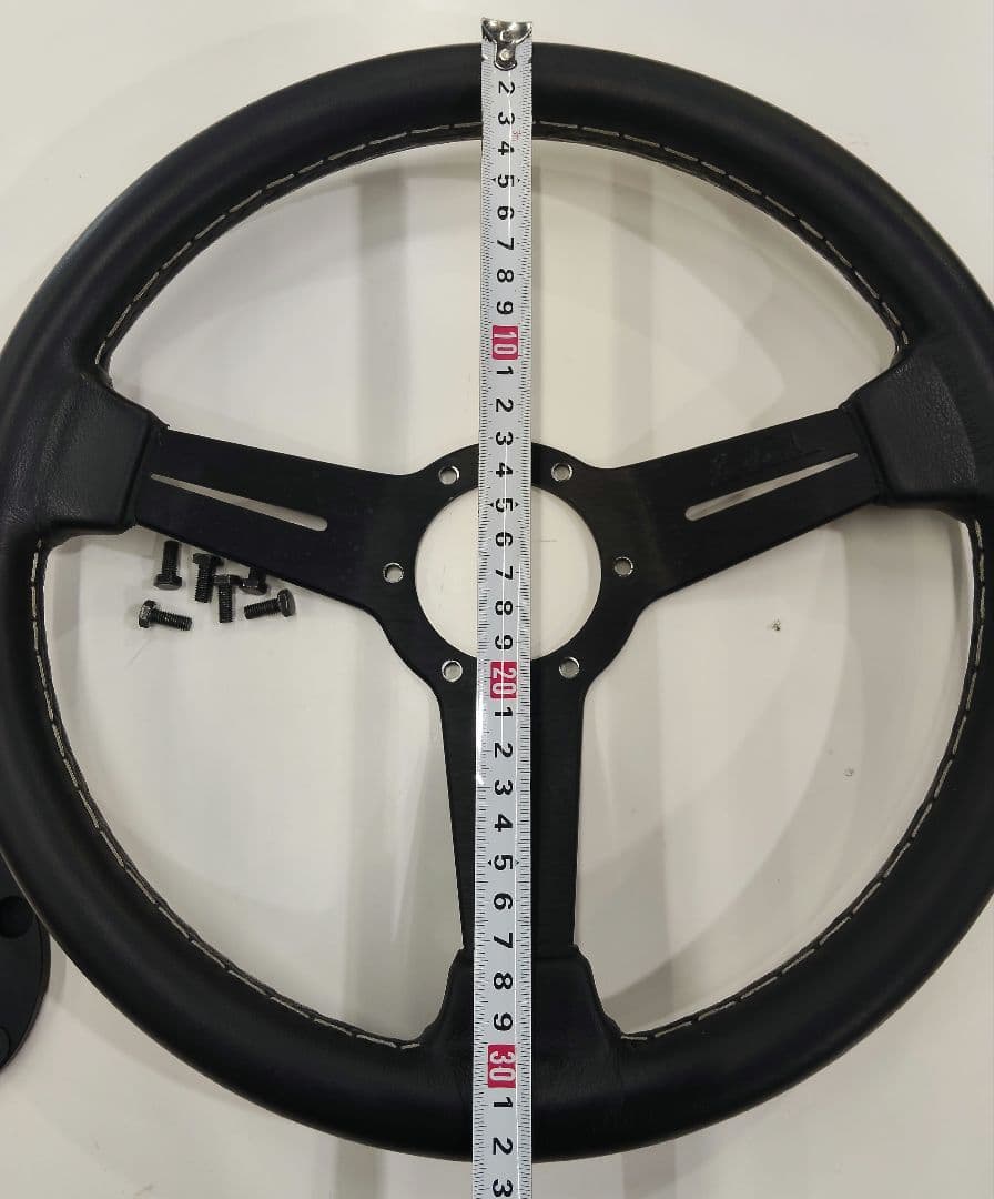 ナルディ クラシック33 ステアリング　　正規品　ブラック　美品　33パイ