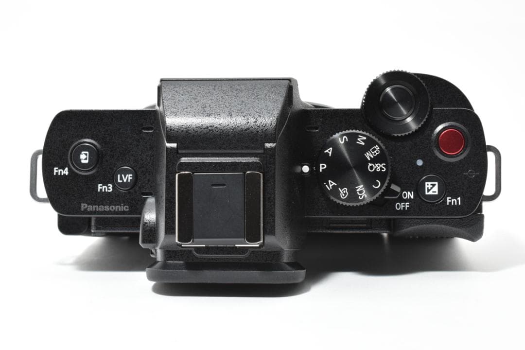 新品級■ショット数1290回■パナソニック LUMIX DC-G100 ボディ