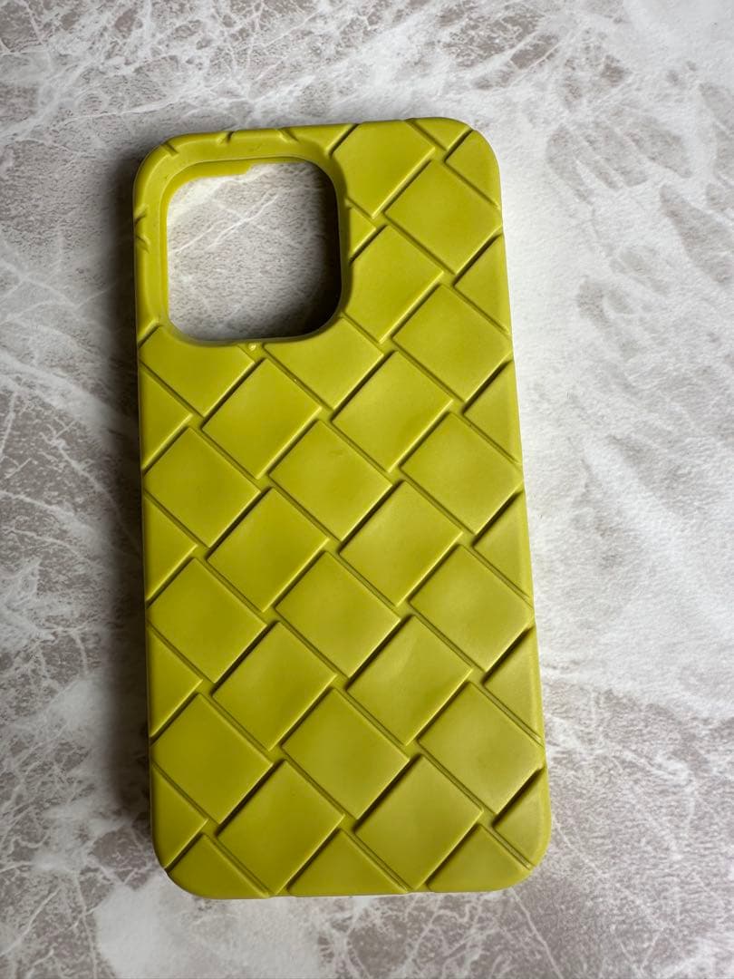 Bottega Veneta ライムグリーン シリコンケース