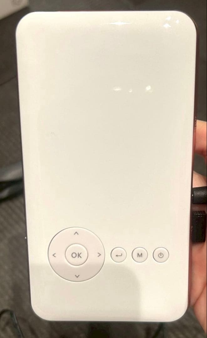 【即発送/美品】スマホ型プロジェクター KABENI