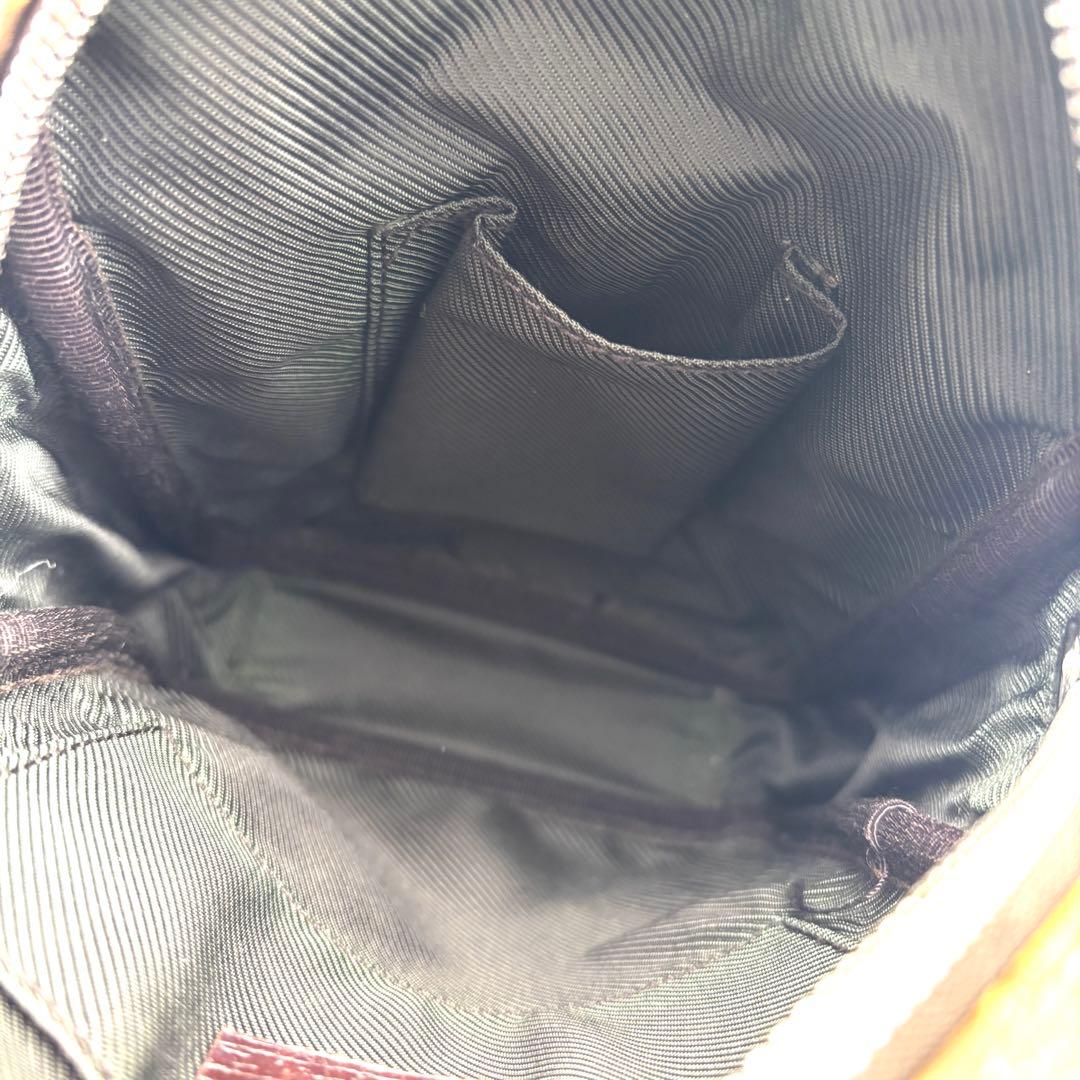 美品 グッチ ショルダーバッグ GG スプリーム ロゴプレート 斜め掛け メンズ