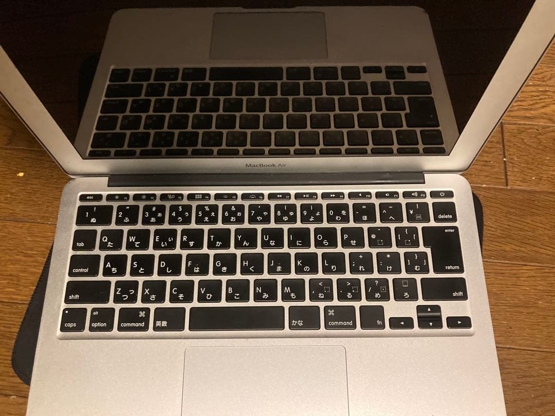 【1/31一杯まで】 MacBook Air 11inch充電器付き