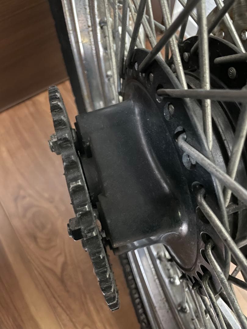 ヘイスト250 リヤホイール　18インチ