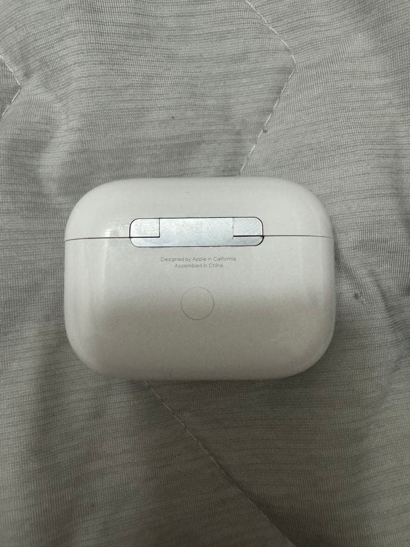 ダ*ケ様 AirPods Pro 第二世代　ワイヤレスイヤフォン 本体　訳あり品